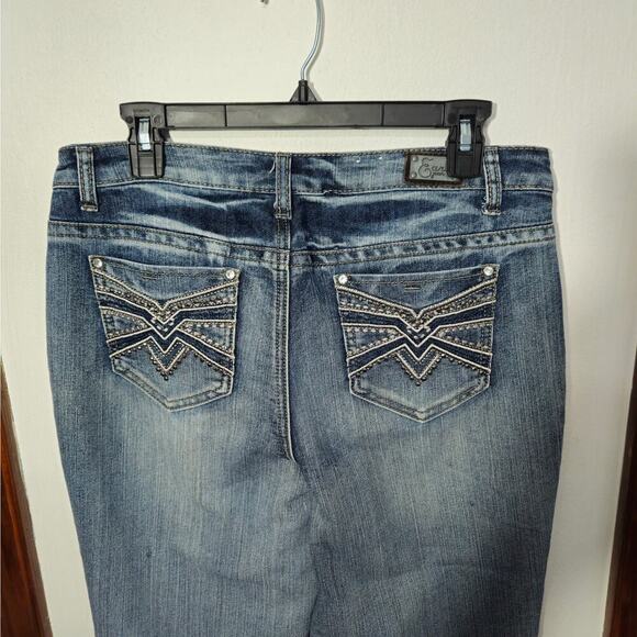 Y2K Style Crop Cuffed Blue Denim Capri Shorts Women’s Rhinestone Pockets Sz 10 - Picture 5 of 6